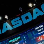Ceo de Nasdaq, las ICO se aprovechan de pequeños inversores